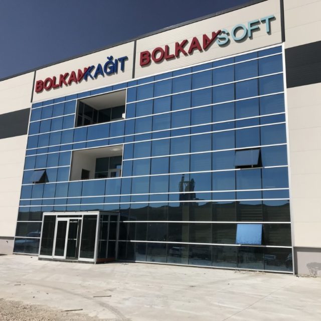 yarı kapaklı cephe..